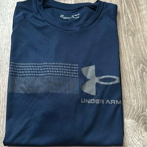 Mens Under Armour shirt